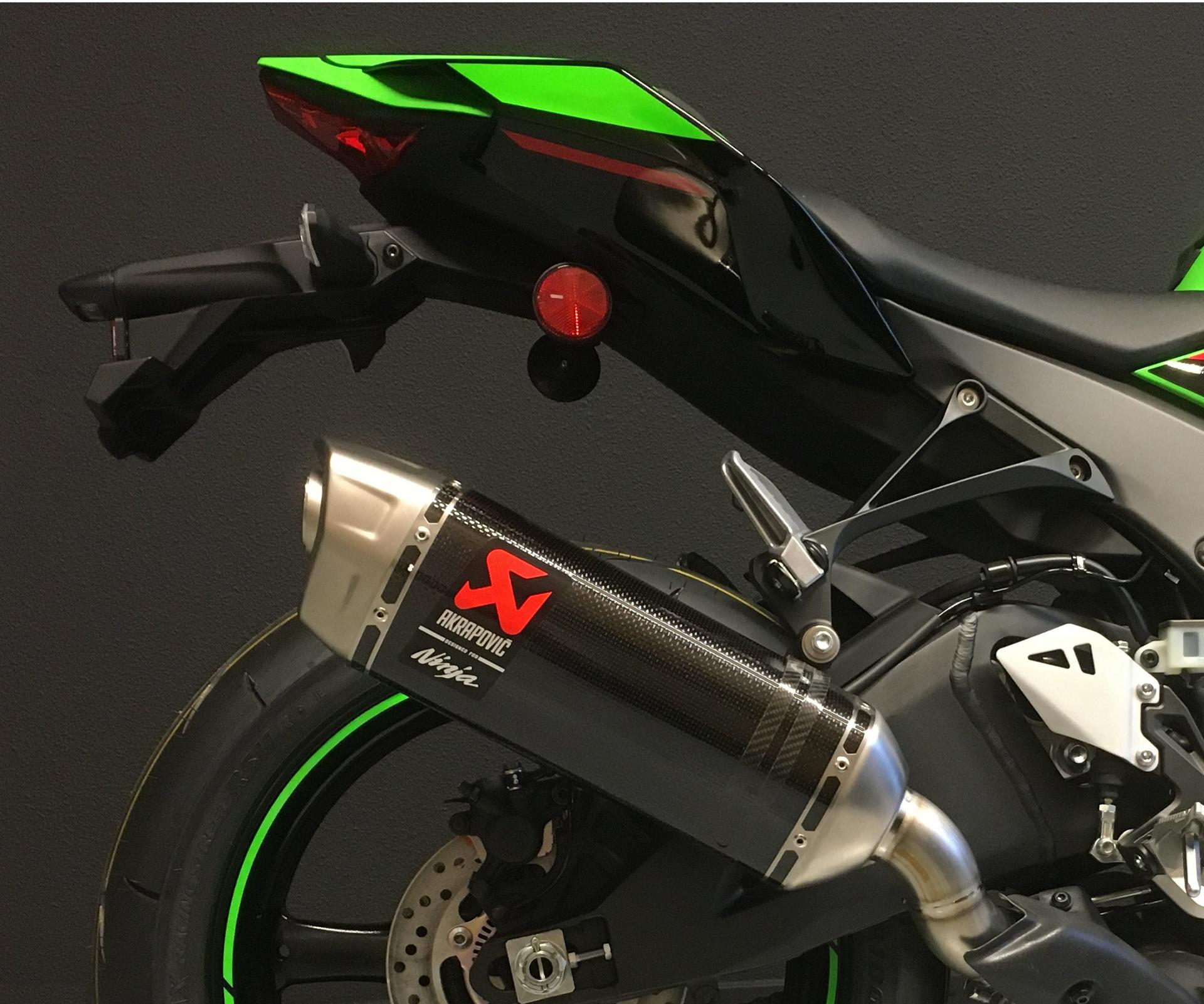 Akrapovič Kolfiber SBK Replica Avgassystem (Ninja ZX-10R/RR)