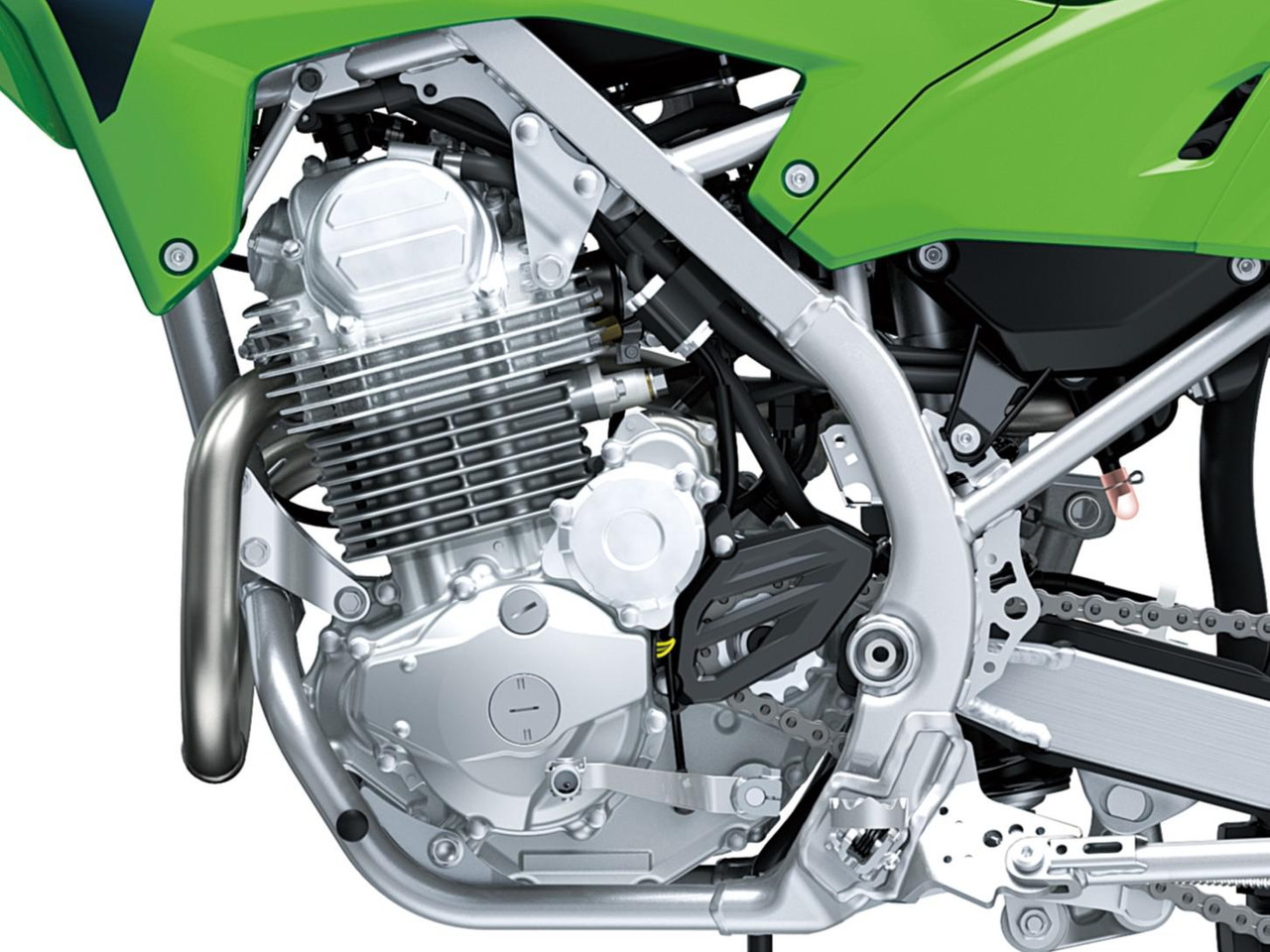 233 cm³ bränsleinsprutad motor med förbättrad låg- till mellanregisterprestanda och balanserare