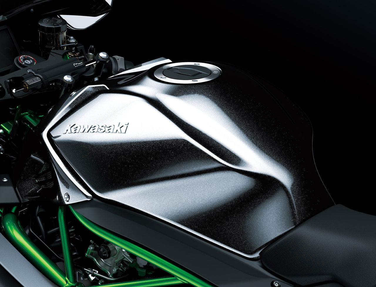 Kawasakis original Silver-Mirror lackering